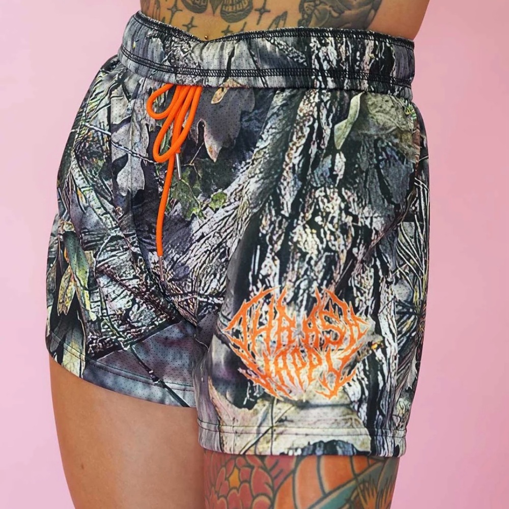 NWT Thrash Happy Camo Shorts L